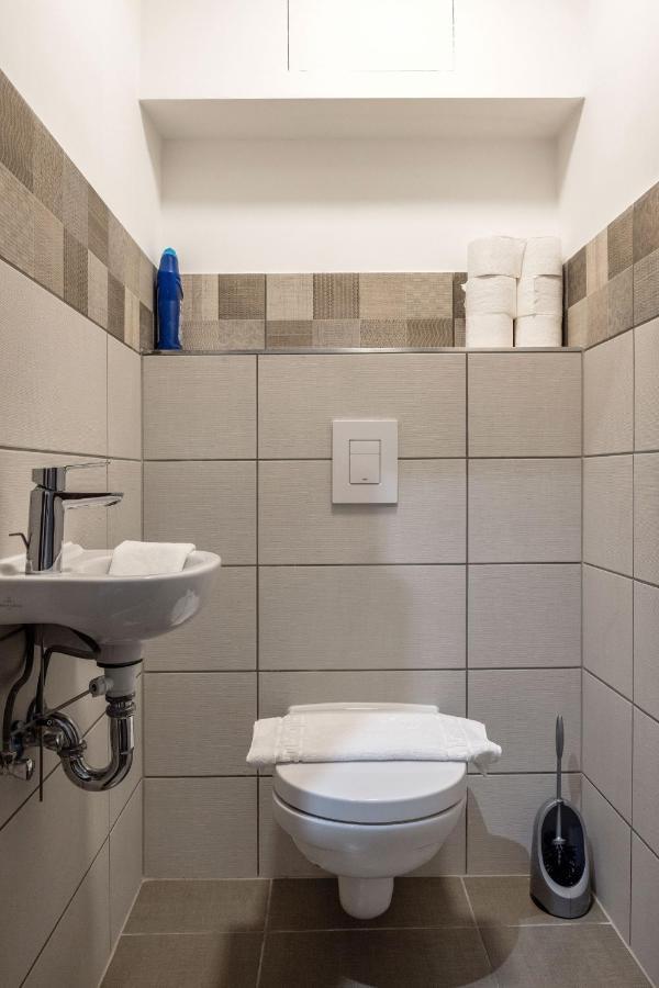 Walnut Tree Apartment Budapest Eksteriør billede